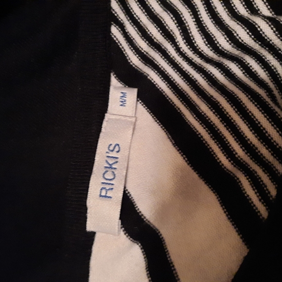 Soft classic knit tunic sweater - Picture 4 of 9